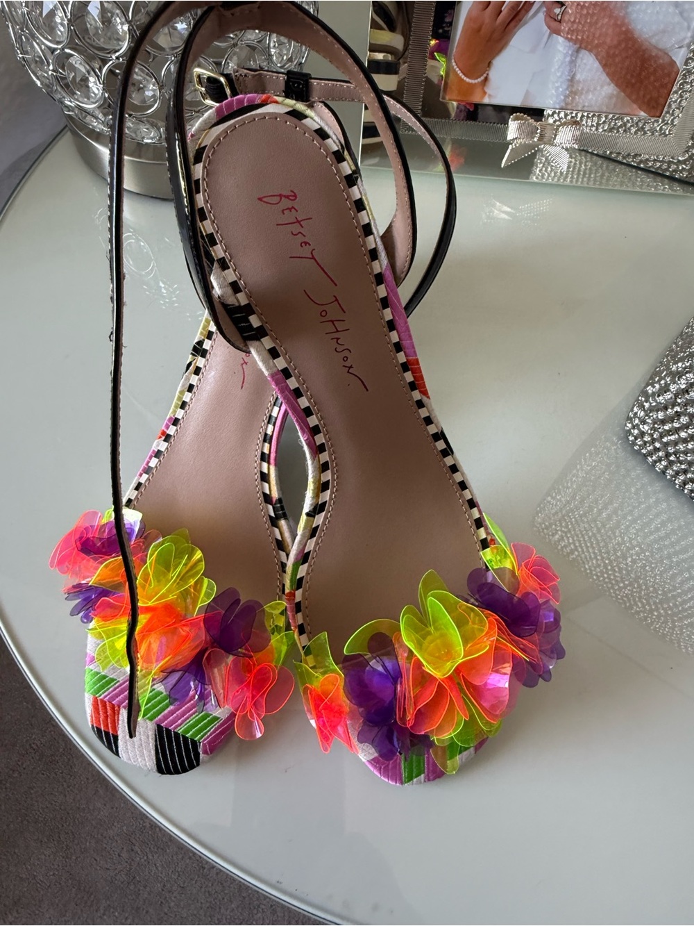Betsey Johnson Black Patent Floral Neon Accent Slingback Heels - Picture 5 of 6